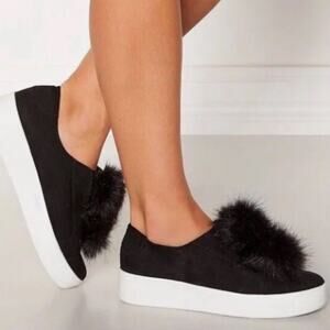 Steve Madden Furlie Pom Pom Faux Suede Slip On Sneakers Black Size 8.5M